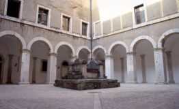 1346403610-943368635-Palazzo-Caetani-Chiostro